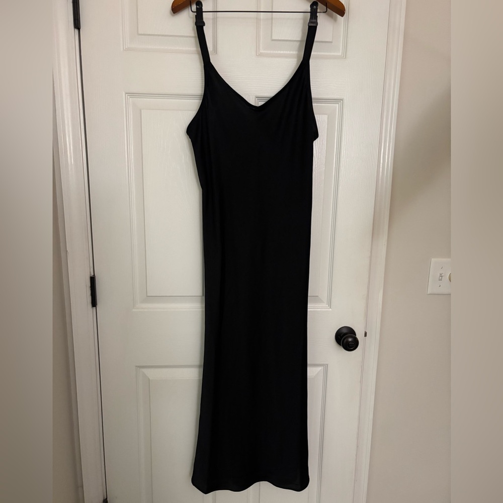 Lands' End Black Sleeveless V-Neck Maxi Slip Dress